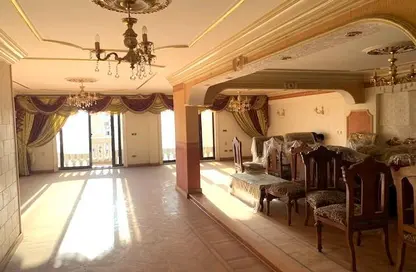 شقة - 4 غرف نوم - 2 حمامات للبيع في شارع الكنيسة الانجيلية - ستانلي - حي شرق - الاسكندرية