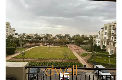 (بنتهاوس  (روف - 4 غرف نوم - 4 حمامات للبيع في سيراس - اب تاون كايرو - المقطم - القاهرة