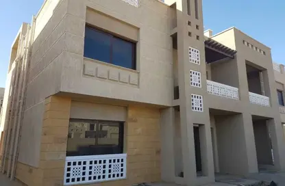 فيلا - 5 غرف نوم - 5 حمامات للبيع في الكارما جيتس - مدينة زايد الجديدة - الشيخ زايد - الجيزة