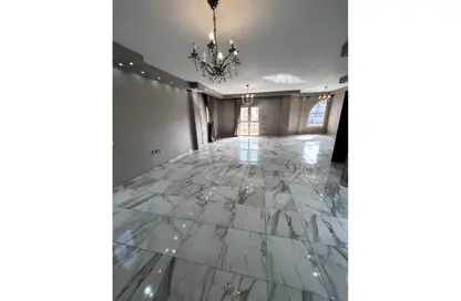 Apartment - 3 Bedrooms - 2 Bathrooms for rent in Doctor Ali Mosharafa St. - Al Narges 6 - Al Narges - New Cairo City - Cairo