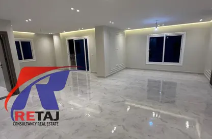 شقة - 3 غرف نوم - 3 حمامات للبيع في شارع محمد كامل الحاروني - المنطقة السادسة - مدينة نصر - القاهرة