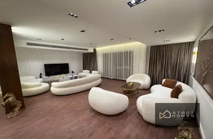 Villa - 4 Bedrooms - 5 Bathrooms for rent in Madinaty - Cairo