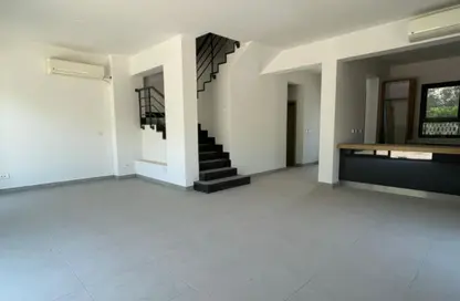 تاون هاوس - 3 غرف نوم - 3 حمامات للايجار في كمبوند البروج - كمبوندات الشروق - مدينة الشروق - القاهرة