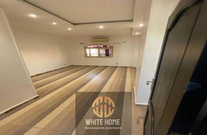 Apartment - 3 Bedrooms - 2 Bathrooms for rent in Ganoob El Acadimia - New Cairo City - Cairo