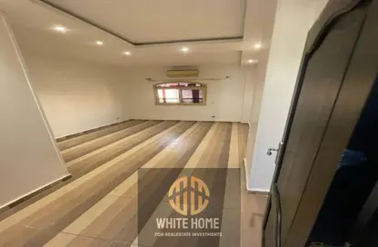 Apartment - 3 Bedrooms - 2 Bathrooms for rent in Ganoob El Acadimia - New Cairo City - Cairo