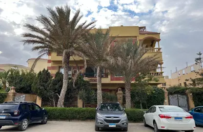 Whole Building - 7+ Bedrooms - 7+ Bathrooms for sale in El Diplomaseen - The 5th Settlement - New Cairo City - Cairo