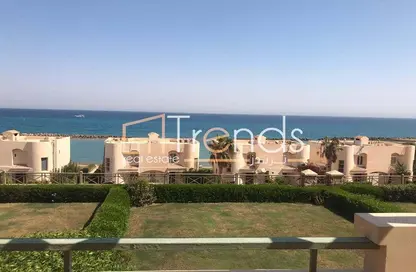 Chalet - 3 Bedrooms - 2 Bathrooms for sale in La Vista 2 - La Vista - Al Ain Al Sokhna - Suez