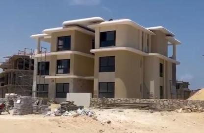 Chalet - 2 Bedrooms - 2 Bathrooms for sale in Koun - Ras Al Hekma - North Coast