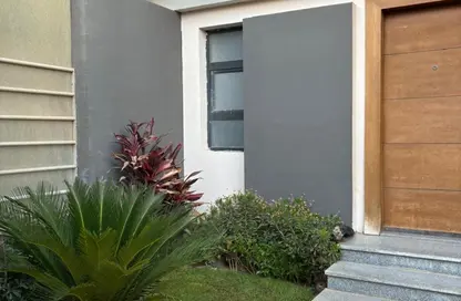 منزل مزدوج - 3 غرف نوم - 3 حمامات للايجار في باتيو الزهراء - كمبوندات الشيخ زايد - الشيخ زايد - الجيزة