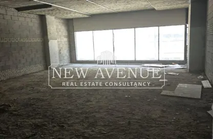 مساحات مكتبية - استوديو - 2 حمامات للبيع في بارك ستريت - الطريق الدائري - التجمع الخامس - مدينة القاهرة الجديدة - القاهرة