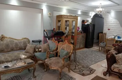 شقة - 3 غرف نوم - 1 حمام للبيع في طريق الجيش - كامب شيزار - حي وسط - الاسكندرية