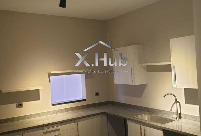 8042360 - Property Image 3