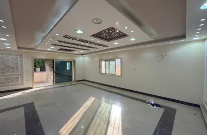 نصف طابق - استوديو - 3 حمامات للايجار في الشطر العاشر - زهراء المعادي - حي المعادي - القاهرة