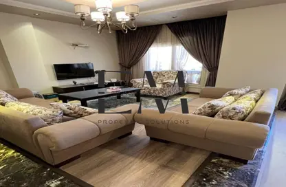 شقة - 3 غرف نوم - 2 حمامات للبيع في شارع بيرم التونسي - النرجس 1 - النرجس - مدينة القاهرة الجديدة - القاهرة