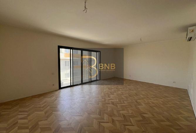 8019621 - Property Image 2