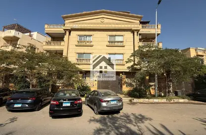 Apartment - 2 Bedrooms - 2 Bathrooms for sale in Al Narges 5 - Al Narges - New Cairo City - Cairo