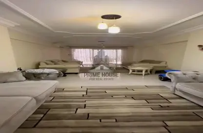 شقة - 3 غرف نوم - 2 حمامات للبيع في ميدان سموحة - سموحة - حي شرق - الاسكندرية