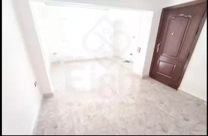 Apartment - 2 Bedrooms - 1 Bathroom for sale in Stanley Bridge - Stanley - Hay Sharq - Alexandria