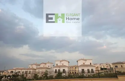 Villa - 6 Bedrooms - 4 Bathrooms for rent in Levana - Uptown Cairo - Mokattam - Cairo