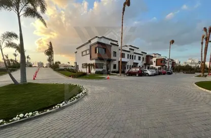 Apartment - 3 Bedrooms - 1 Bathroom for sale in Azzar - 5th Settlement Compounds - The 5th Settlement - New Cairo City - Cairo