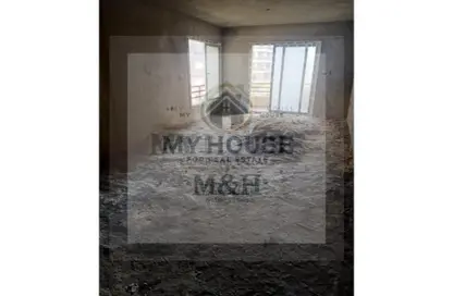 Apartment - 2 Bedrooms - 2 Bathrooms for sale in North Lotus - El Lotus - New Cairo City - Cairo