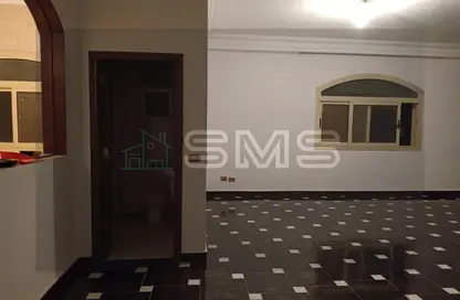 Apartment - 3 Bedrooms - 2 Bathrooms for rent in Doctor Ahmed Okasha St. - El Banafseg 6 - El Banafseg - New Cairo City - Cairo