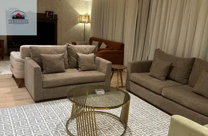 Villa - 5 Bedrooms - 5 Bathrooms for rent in Juhayna Square - 6 October City - Giza
