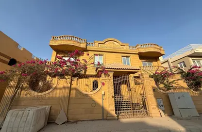 Villa - 7+ Bedrooms - 7+ Bathrooms for sale in Palm Villa - Al Wahat Road - 6 October City - Giza