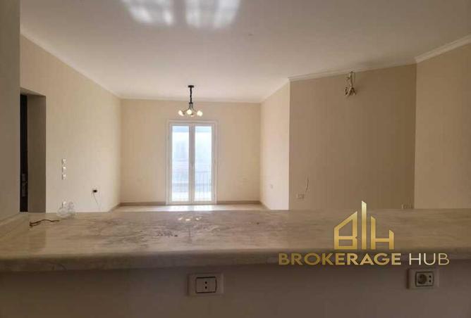 8221243 - Property Image 3