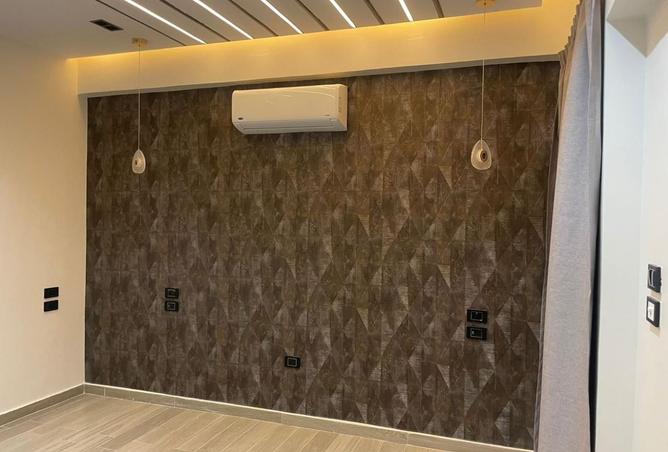 8337649 - Property Image 2