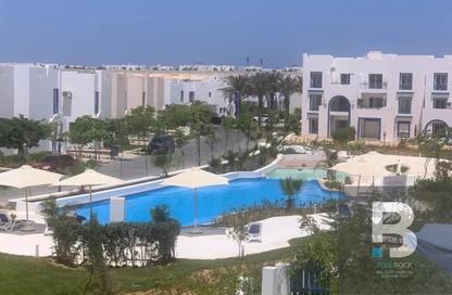 شاليه - 3 غرف نوم - 2 حمامات للبيع في ماونتن فيو راس الحكمة - راس الحكمة - الساحل الشمالي