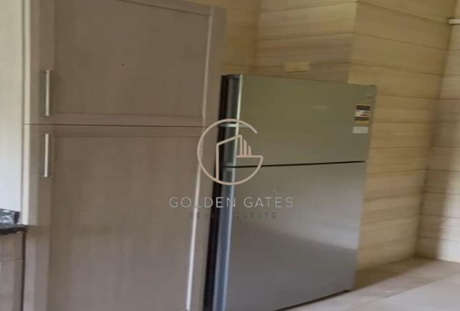 8260761 - Property Image 3