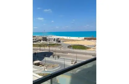 Chalet - 1 Bedroom - 2 Bathrooms for sale in North Edge Towers - New Alamein City - Al Alamein - North Coast