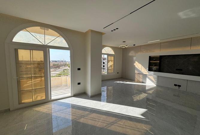 8186924 - Property Image 3