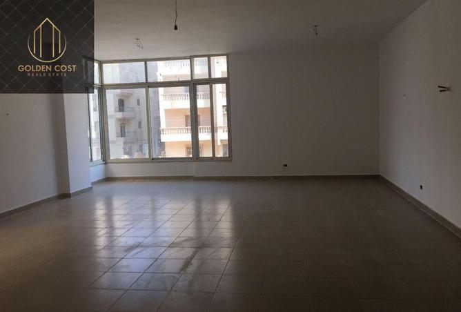 8220933 - Property Image 3