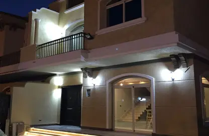 فيلا - 3 غرف نوم - 3 حمامات للايجار في مدينتي - القاهرة