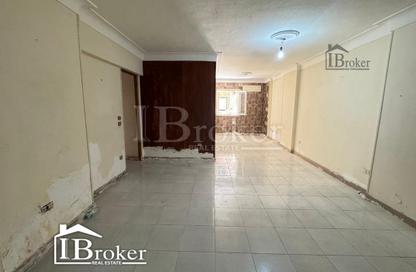 Apartment - 3 Bedrooms - 2 Bathrooms for sale in Victor Ammanuel Square - Smouha - Hay Sharq - Alexandria