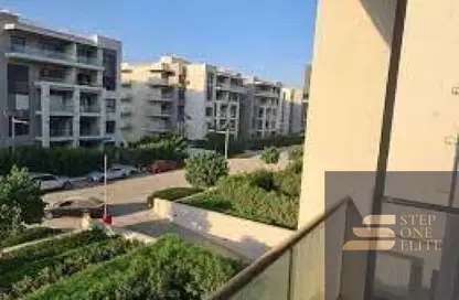 شقة - 3 غرف نوم - 2 حمامات للبيع في كمبوند البروج - كمبوندات الشروق - مدينة الشروق - القاهرة