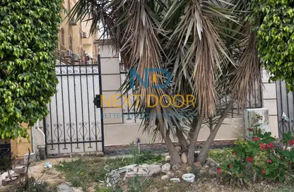 Duplex - 4 Bedrooms - 2 Bathrooms for sale in Al Gezira St. - South Investors Area - New Cairo City - Cairo