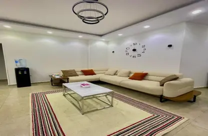 شقة - 3 غرف نوم - 2 حمامات للايجار في عمارات البنفسج - البنفسج - مدينة القاهرة الجديدة - القاهرة