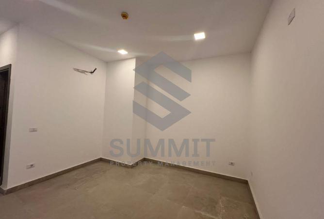 8074582 - Property Image 2