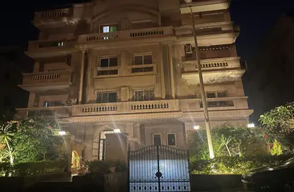 Apartment - 3 Bedrooms - 2 Bathrooms for sale in West Arabella - 5th Settlement Compounds - The 5th Settlement - New Cairo City - Cairo