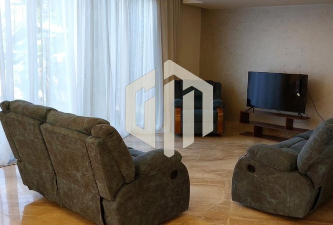 8233943 - Property Image 2