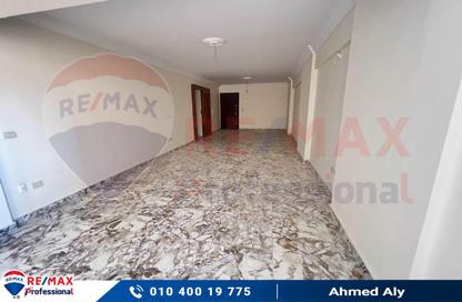 شقة - 3 غرف نوم - 2 حمامات للايجار في شارع مدرسة الريادة - سموحة - حي شرق - الاسكندرية