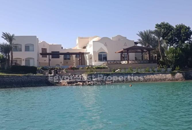 8117023 - Property Image 2