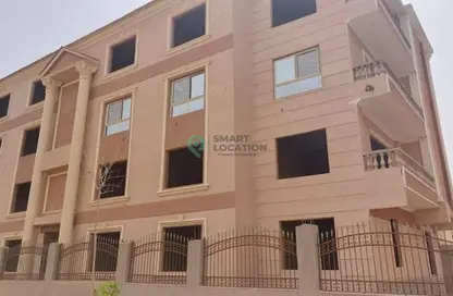 بناية كاملة - 3 غرف نوم - 3 حمامات للبيع في طريق الشروق - المجاورة الاولي - الحي الثامن - مدينة الشروق - القاهرة