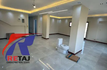 Apartment - 3 Bedrooms - 2 Bathrooms for rent in Mohamed Hassanein Heikal St. - 6th Zone - Nasr City - Cairo