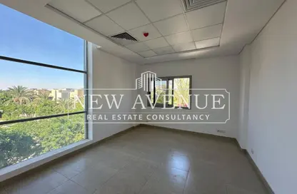 عيادة - استوديو - 1 حمام للايجار في طريق الشروق - المجاورة الاولي - الحي الثامن - مدينة الشروق - القاهرة