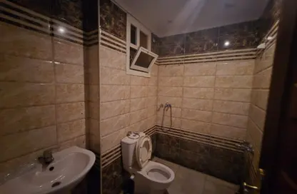 Shop - Studio - 2 Bathrooms for rent in Zahraa El Maadi - Hay El Maadi - Cairo