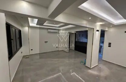 شقة - 2 غرف نوم - 1 حمام للايجار في شارع الجزيرة الوسطى (شارع يوسف كامل) - الزمالك - القاهرة